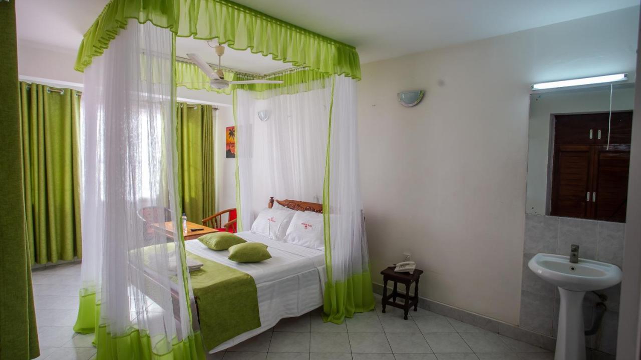 Hotel Windsor-Mombasa Bagian luar foto